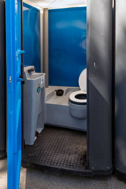 Best Emergency porta potty rental  in Pembroke Park, FL